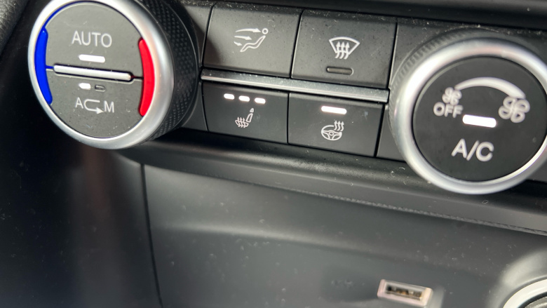 Alfa Romeo Stelvio 2.2 D 210 Speciale 5dr Auto Diesel Estate